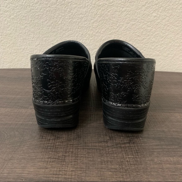 Dansko black leather embossed clogs size 41 - Picture 3 of 10